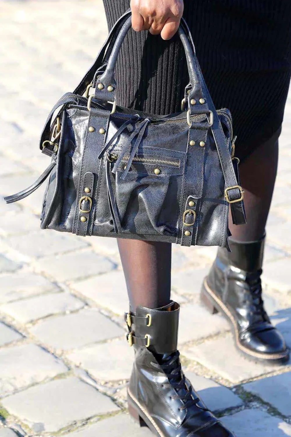 Shop Sac Noir Eloane Midi Femmes Sac Porte Epaule Avec Sangle