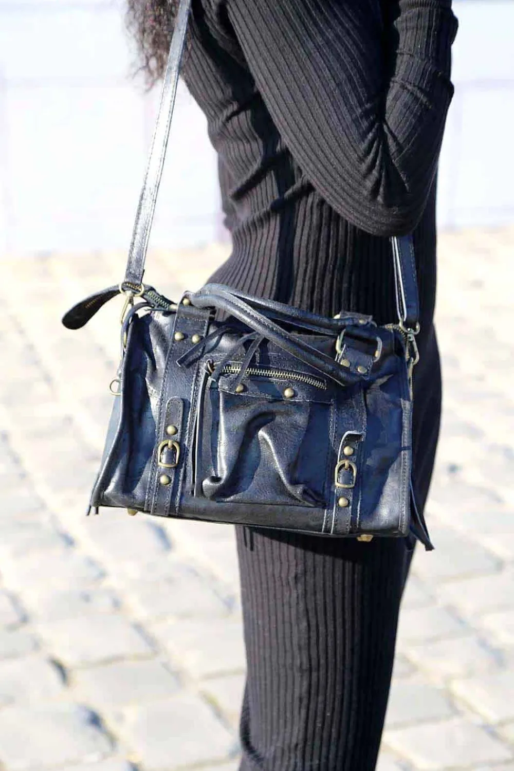 Shop Sac Noir Eloane Midi Femmes Sac Porte Epaule Avec Sangle